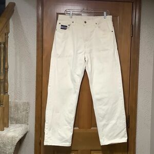Men’s Diamond  Gusset jeans. Straight leg regular fit cream,color jeans.